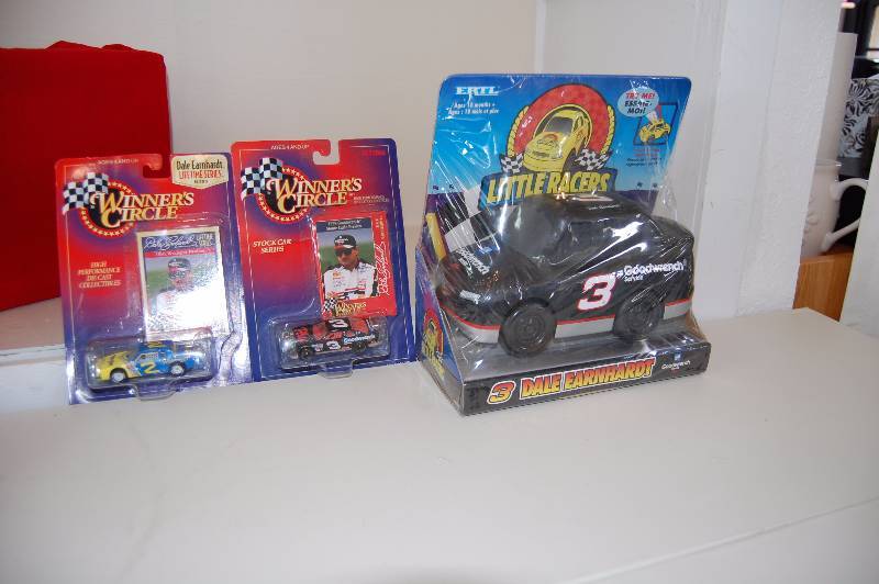 lot 31 image: Dale Earnhardt Collectable Cars