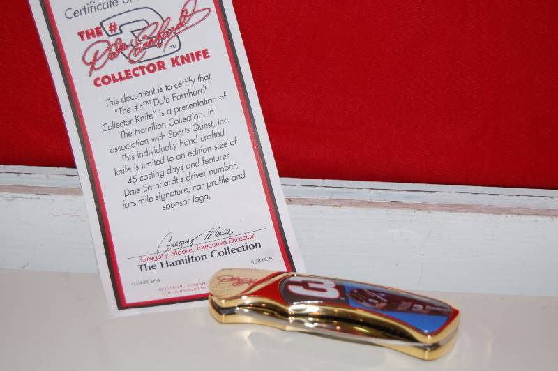 lot 39 image: Dale Earnhardt Collector Knife