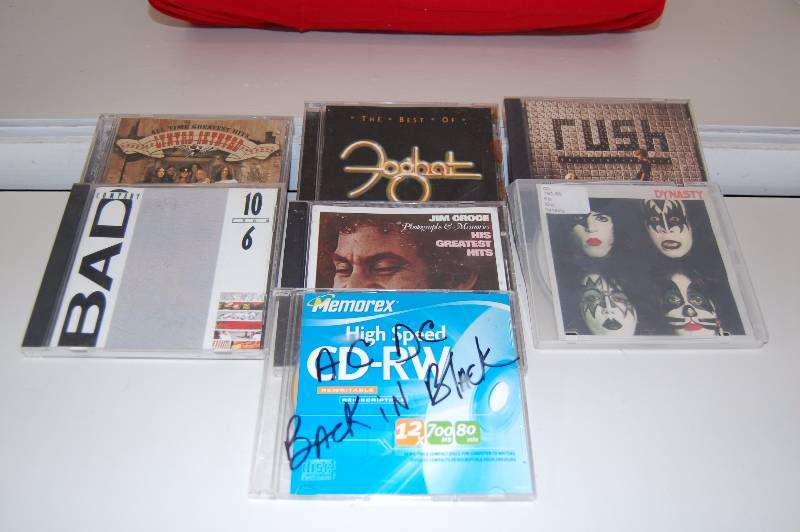 lot 53 image: Lot of 7 CDs