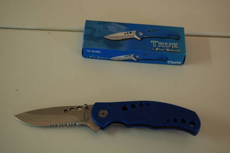 lot 78 image: Folding Knife
