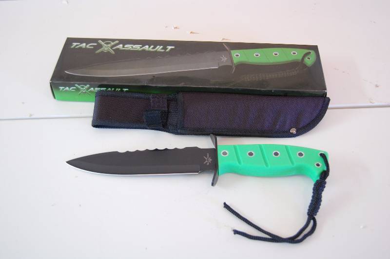 lot 96 image: Knife