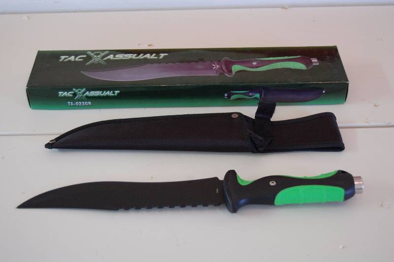 lot 100 image: Knife