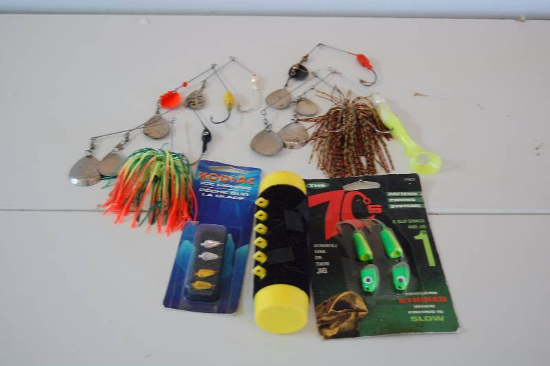 lot 124 image: Lot of Fishing Lures
