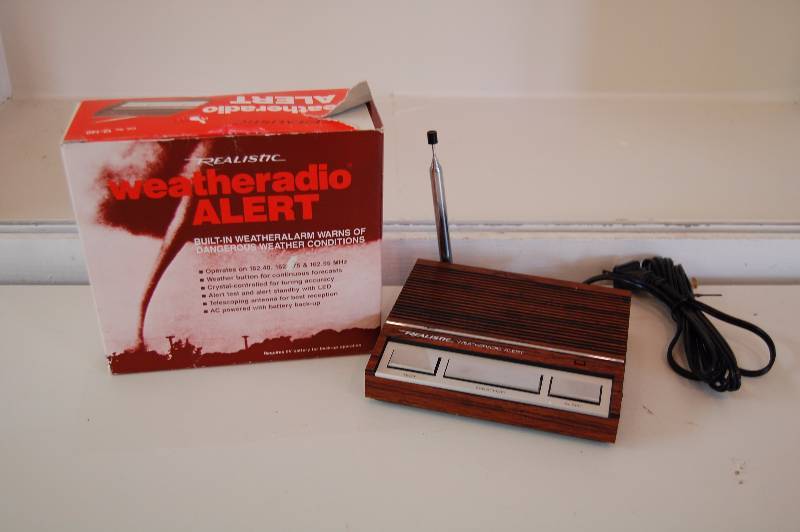 lot 147 image: Weather Radio