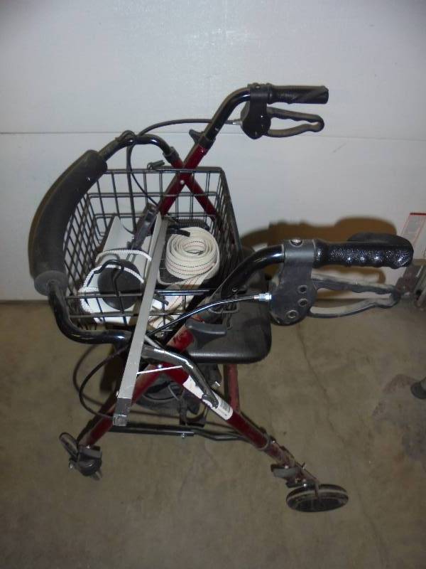 lot 29 image: Rolling WalkerSeat
