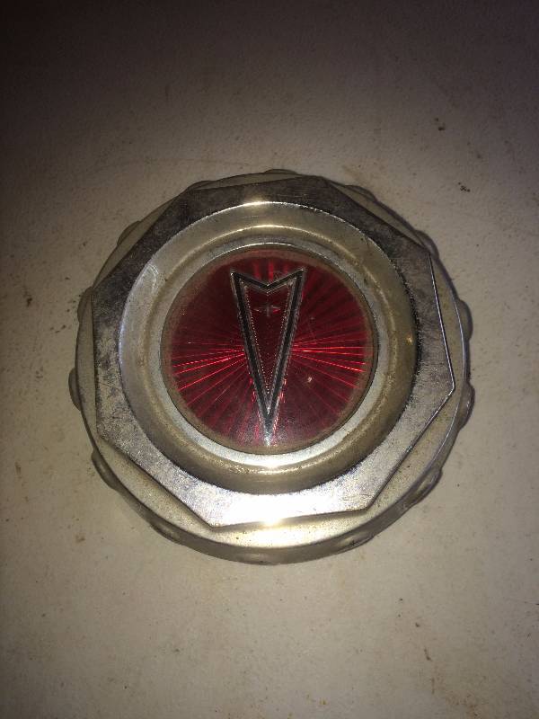 Pontiac Hub Cap Center