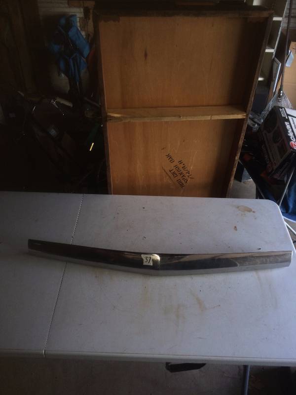 Kaiser Hood Trim