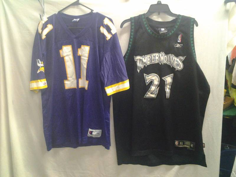 Timberwolves Jersey XL, Vikings Jersey # 11 Size 44
