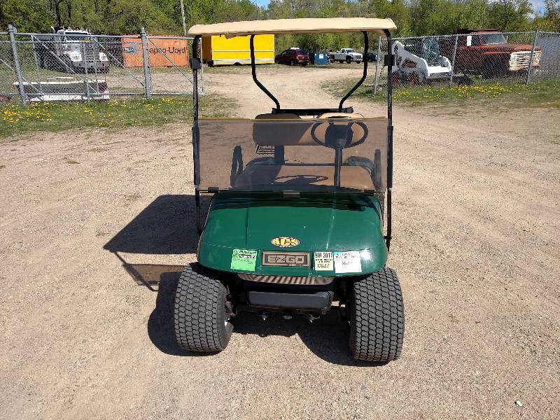 lot 5 image: EZ-Go Golf Cart