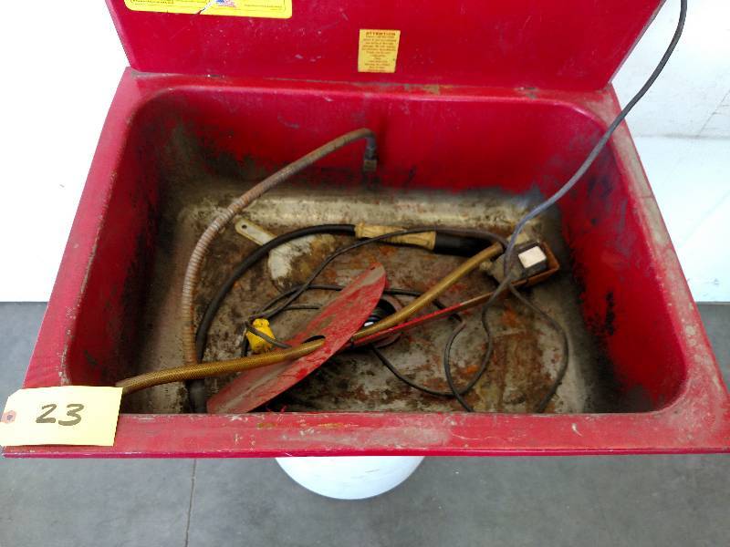 lot 23 image: Carolina 30 Gallon Parts Washer...