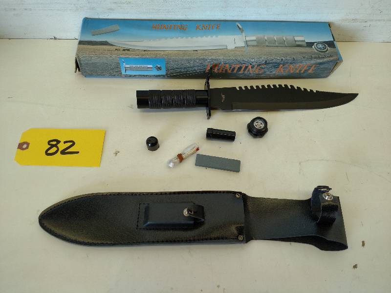 lot 82 image: Survivor HK-9948 Hunting Knife...