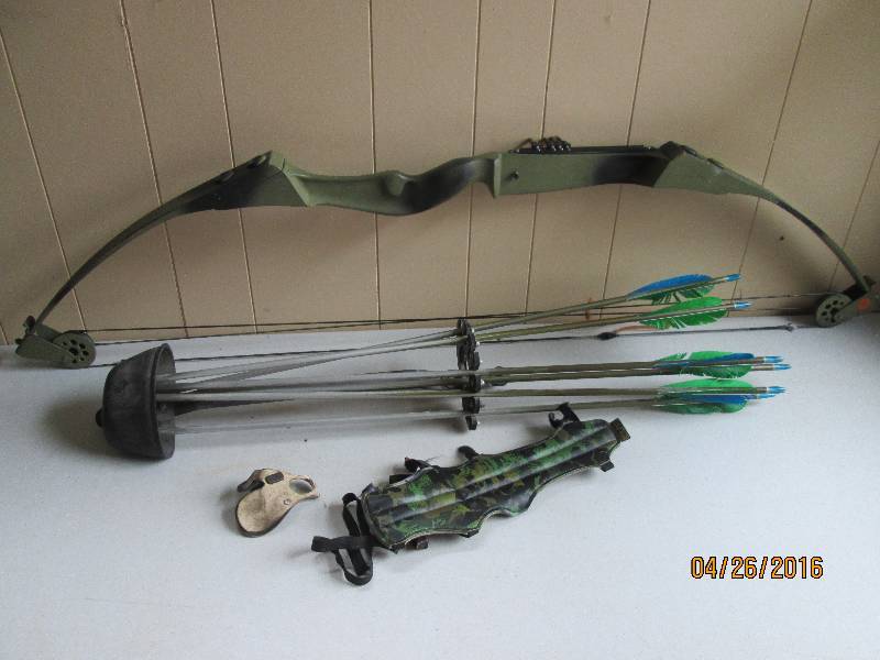 Adult sized cammo compound bow with...