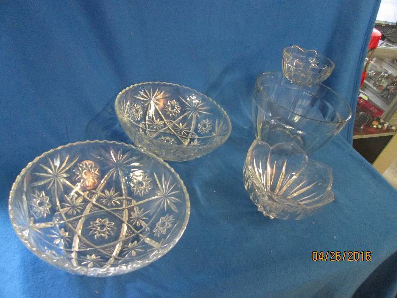 Nice chip and dip set with holder, ...