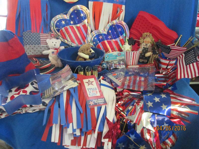 Large lot of Fourth of July holiday...