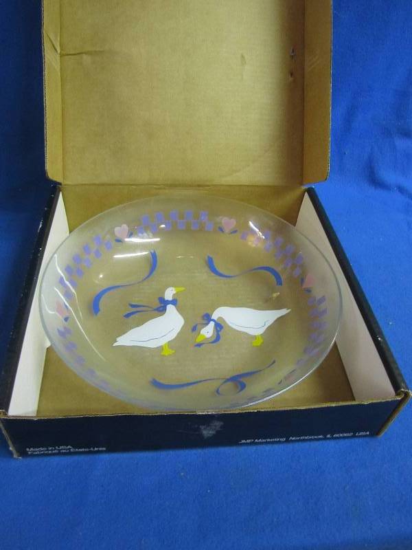 The glass works large  serving bowe...