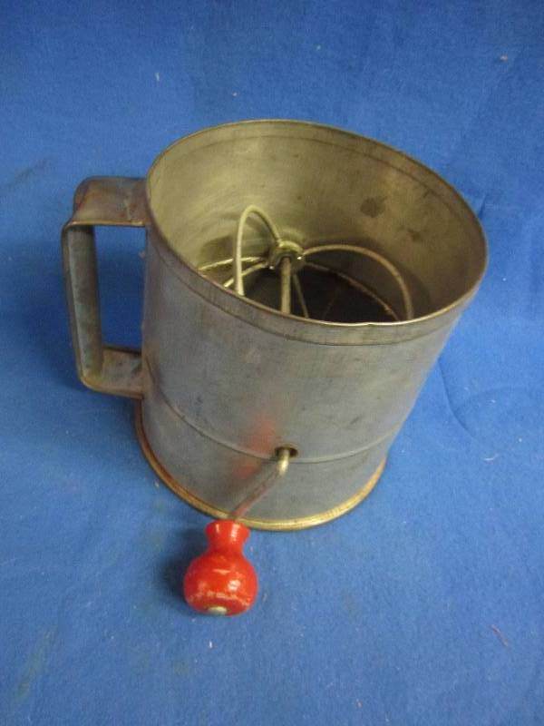 Hodges vintage sifter...
