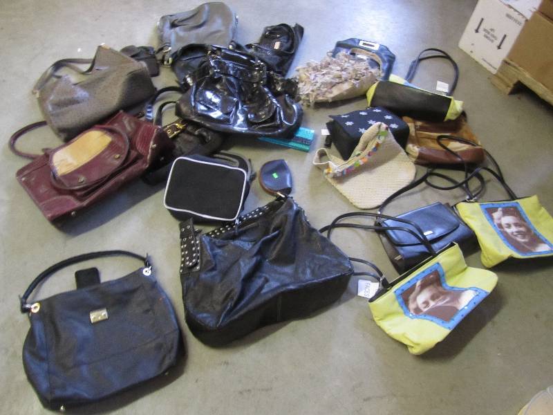 lots of purses ...
