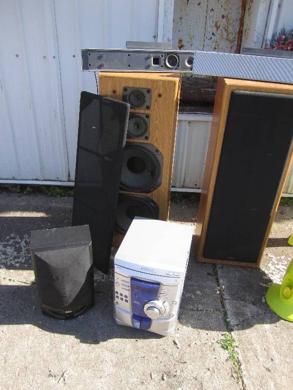Kenwood component stereo, and Lot o...