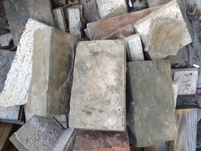 lot 9 image: 4 Boxes of Alpine Ledgestone Wall Stone Landscaping Stone
