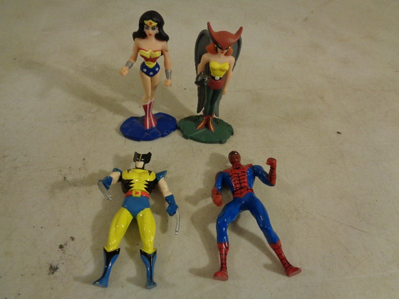 lot 54 image: 4 Mini Comic  Superhero Figurines