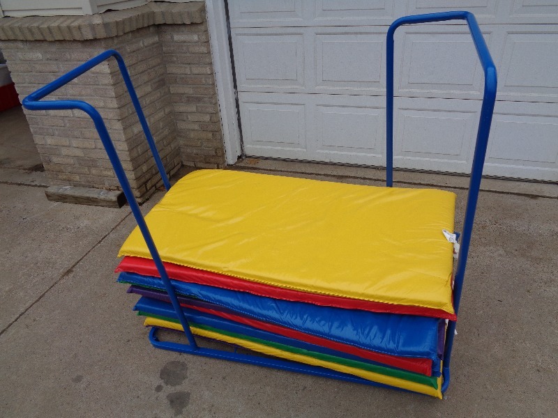 lot 34 image: Foam Daycare Mats with Cart