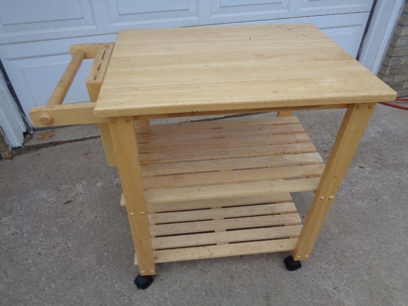 lot 38 image: Rolling Kitchen Cart