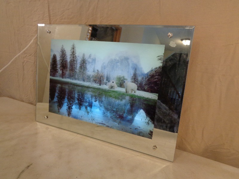 lot 59 image: Light up and Motion Polar Bear Picture