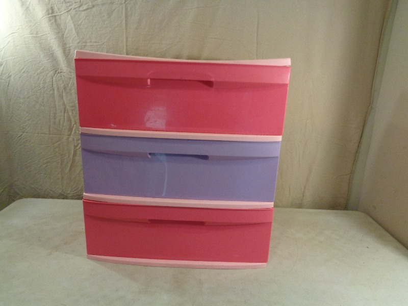 lot 99 image: 3 Drawer Organizer  Plastic Dresser