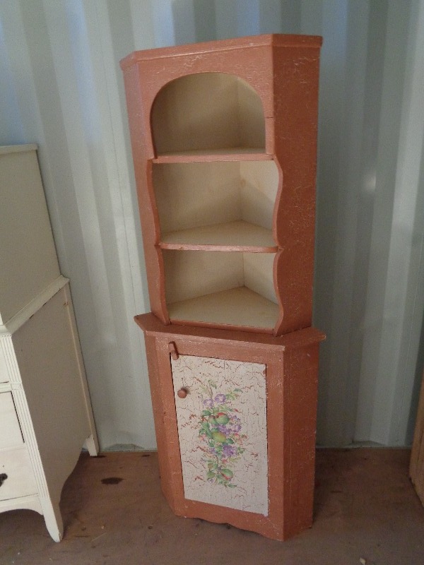 lot 48 image: Cute Corner Cabinet