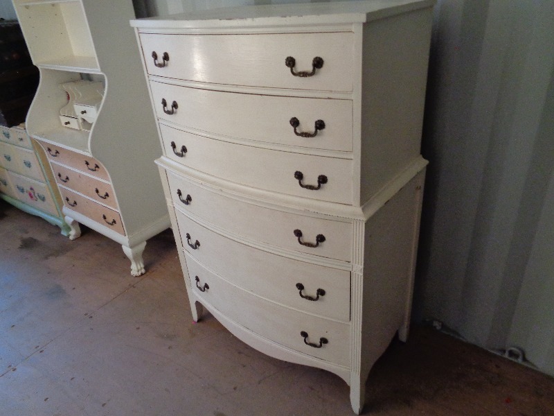 lot 48A image: 6 Drawer Dresser
