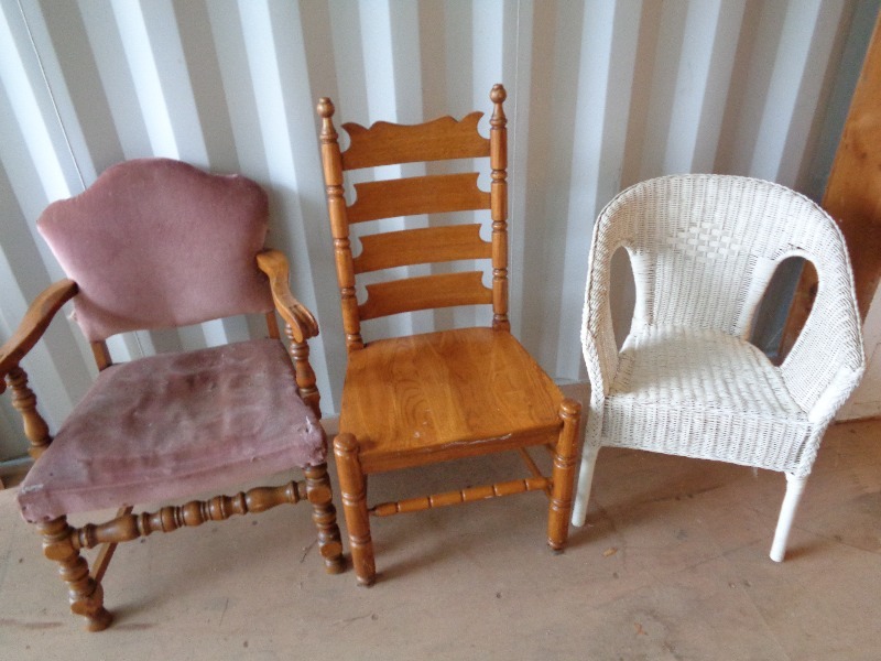lot 51 image: 3 Assorted Chairs
