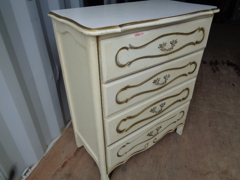 lot 51A image: 4 Drawer Dresser
