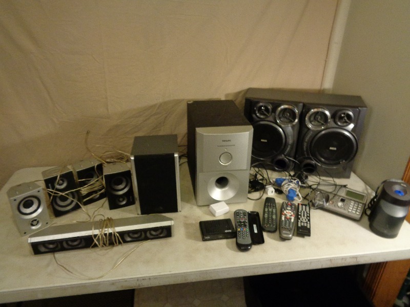 lot 139 image: Assorted Electronics