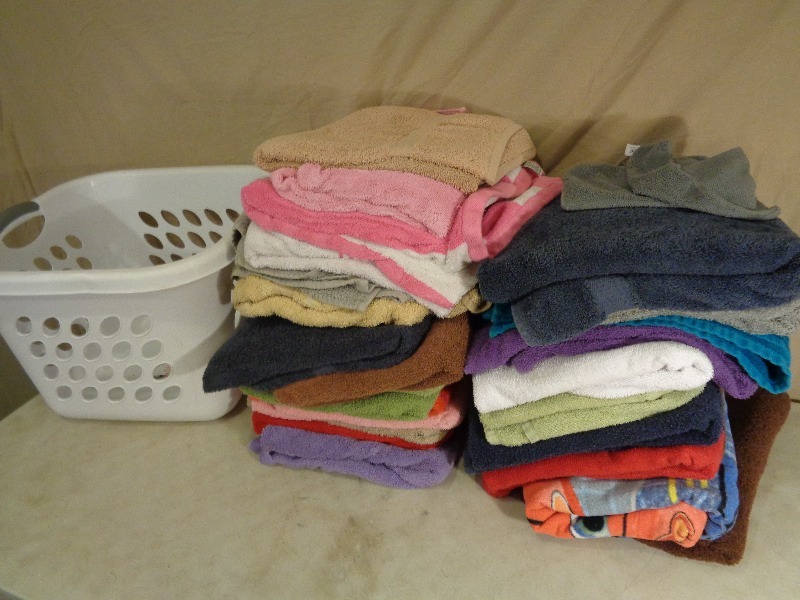 lot 140 image: Assorted Towels