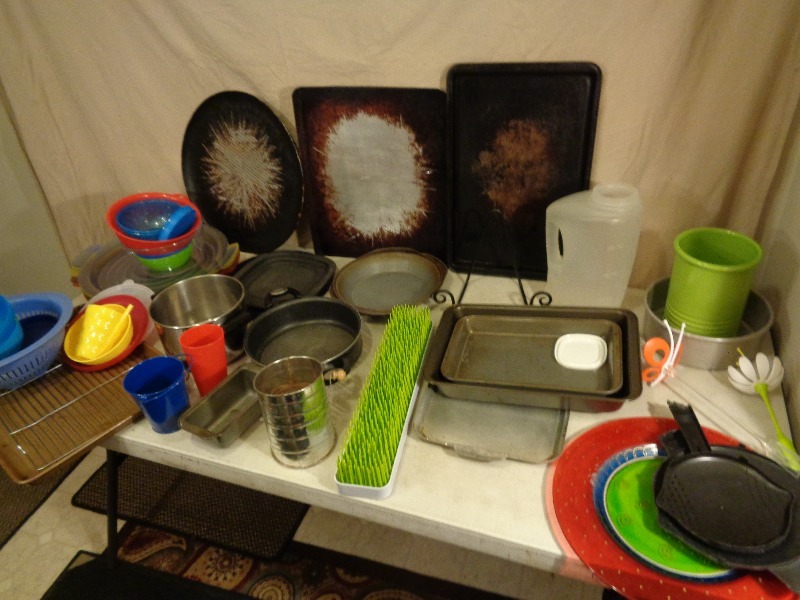 lot 147 image: Assorted Kitchen Items