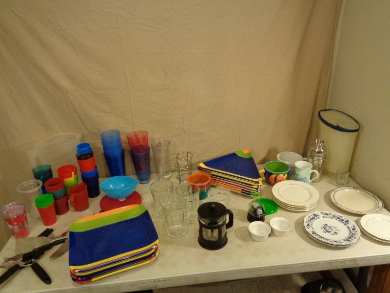 lot 148 image: Kitchen Items
