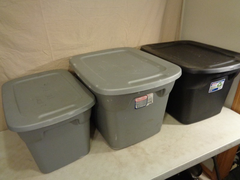 lot 154 image: 3 Totes with Lids