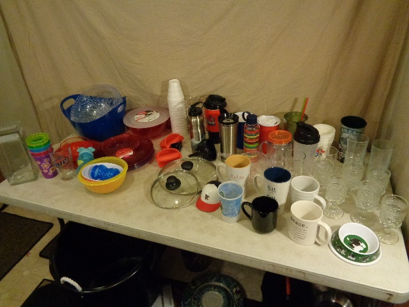 lot 158 image: Kitchen Items