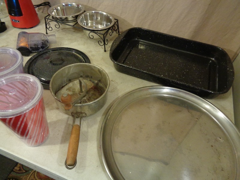 lot 191 image: Kitchen Items