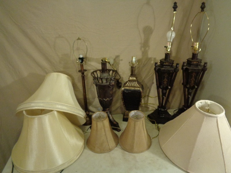 lot 162 image: Very Pretty Lamps and Assorted Shades
