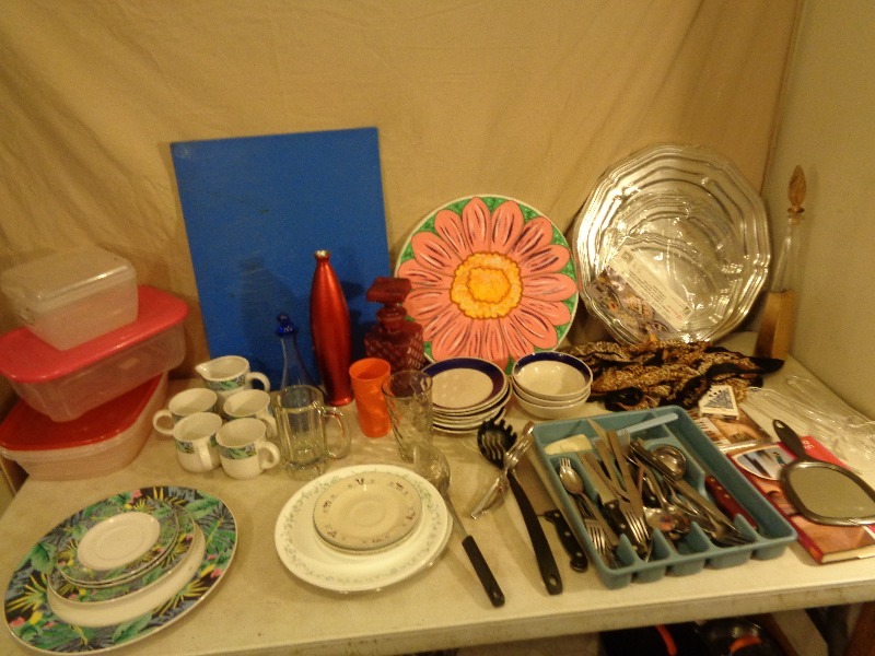 lot 182 image: Kitchen Items and More