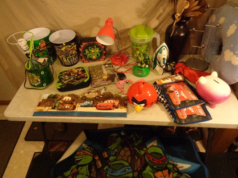 lot 193 image: Teenage Mutant Ninja Turtle Items and More