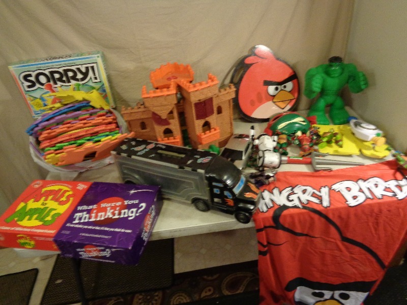 lot 195 image: Kids Items