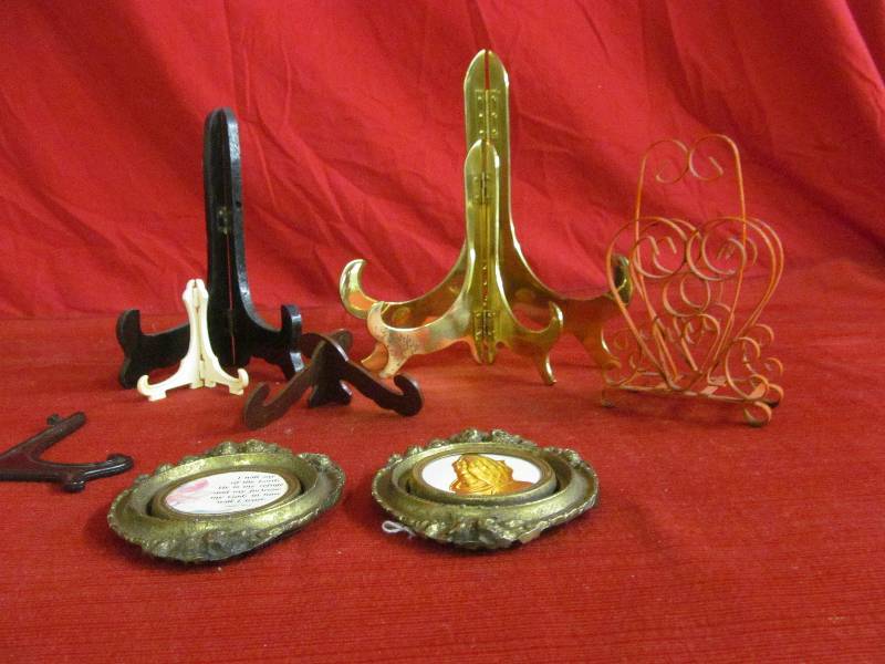 lot 7 image: vintage napkin holder, brass picture frames