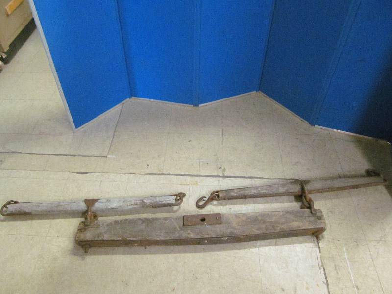 lot 15 image: vintage double tree