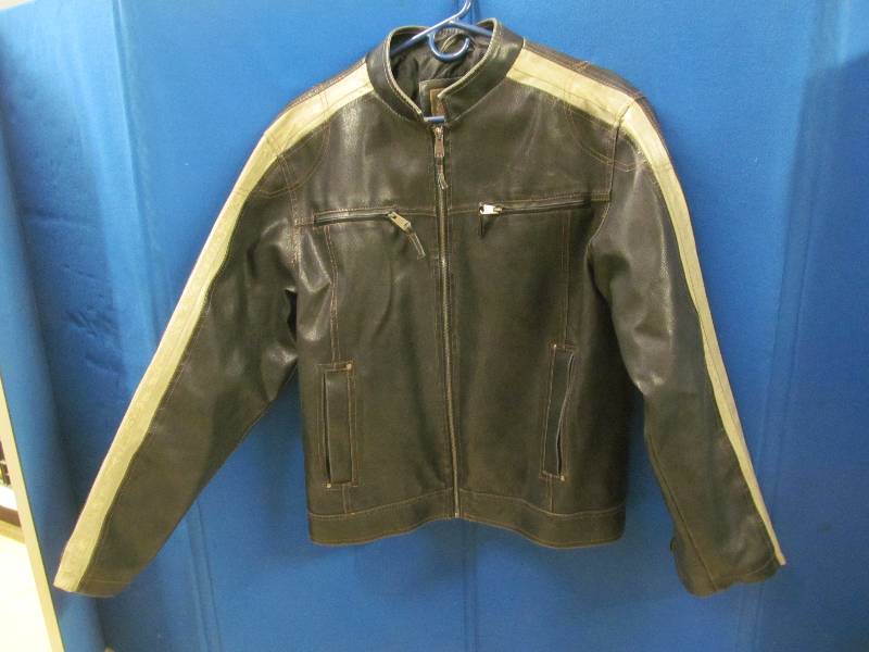 lot 22 image: Arizona leather coat