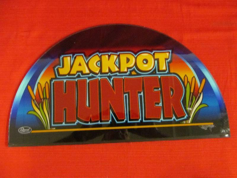 lot 80 image: Slot machine glass