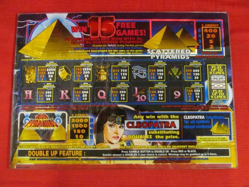 lot 84 image: Slot machine glass