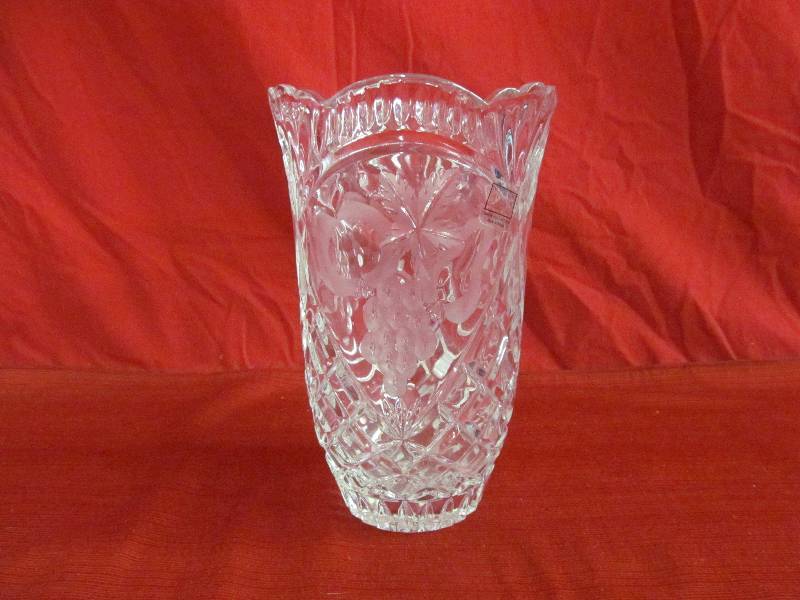 lot 104 image: Lead crystal vases