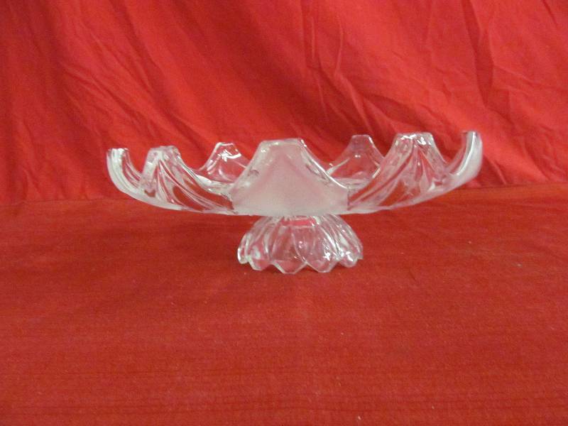 lot 112 image: platters